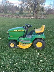 John Deere LT133 lawn tractor - Photo 6