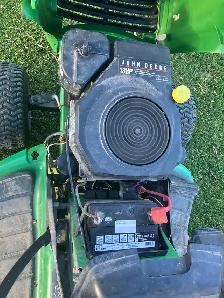 John Deere LT133 lawn tractor - Photo 7