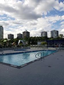 New Bright 1 Bdrm   Den, 4 minute walk to Station| Brentwood, Bu - Photo 9