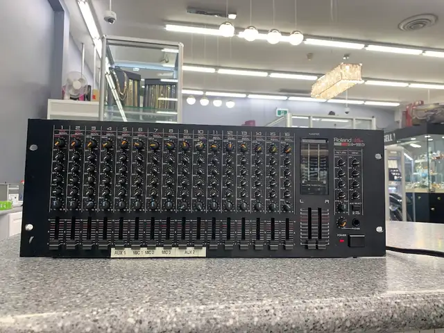 Roland M-160 Line  Mixer