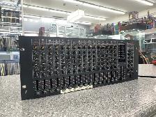 Roland M-160 Line  Mixer - Photo 2