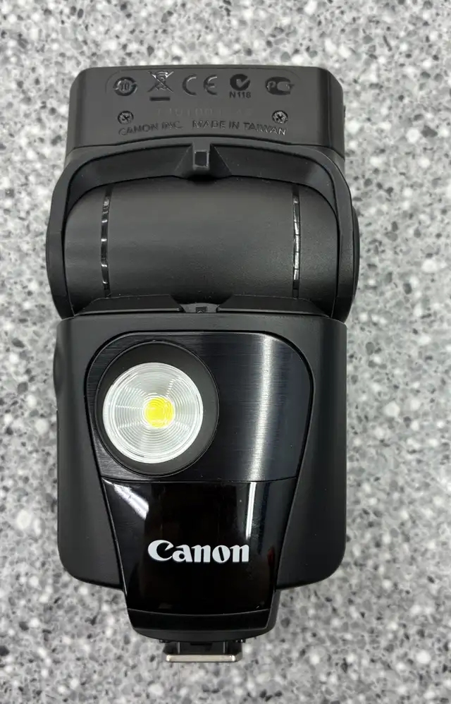 Canon 320EX Speedlite Flash