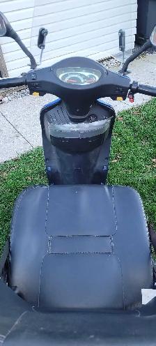 Trike scooter/new batteries - Photo 3