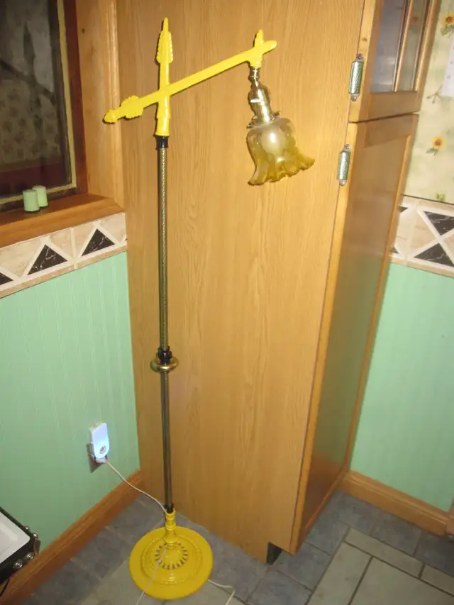 N0:66 BRIDGE LAMP CAST IRON VINTAGE ANTIQUE FLOOR LAMP