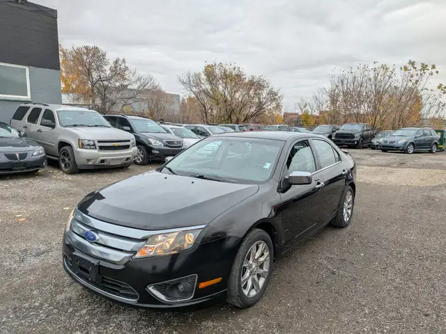2011 Ford Fusion SEL AWD Low KM Clean Carfax Sunroof Leather Pow