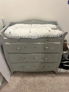 diaper changing station / Dresser - Photo 2