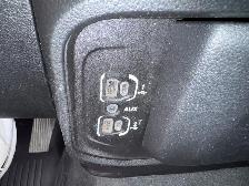 2019 Ram 1500 Big Horn 4x4 HEMI - ONLY 103K - 6'4 Box - Photo 19