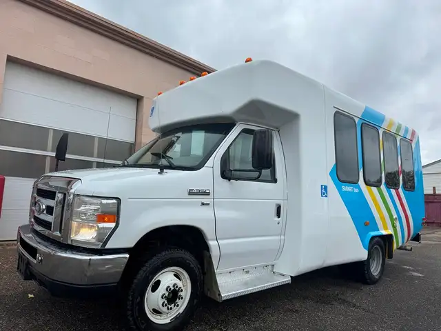2014 Ford Econoline Commercial Cutaway E-350 - 96K MILES - Power