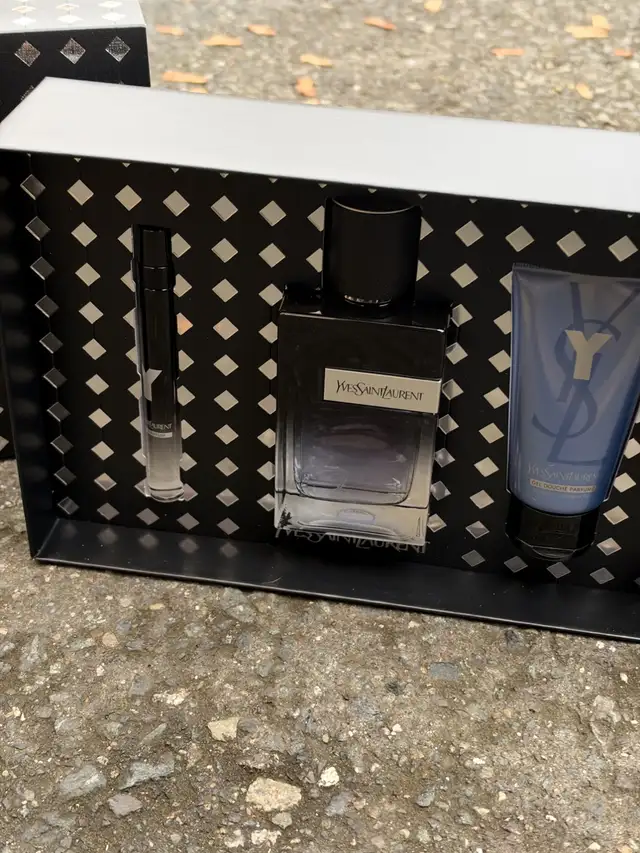YSL Y Eau de Parfum Gift Set 100 ml   10 ml Spray   Shower Gel