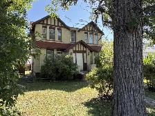 Newly Renovated 4 Bedroom, 2 Bathroom House for Rent (St. Vital)