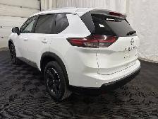 2025 Nissan Rogue - Photo 9