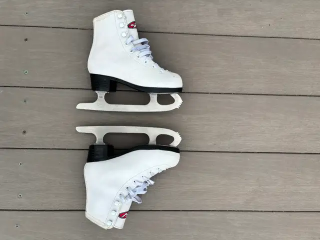 Kids Figure Skates Ice Skates $10