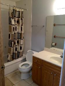 Main Level House with 3 Bedrooms in Beddington - Photo 8
