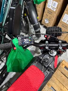 Yozma IN10 E-Dirt Bike — Red, 2600W, Like New (Burlington) - Photo 2