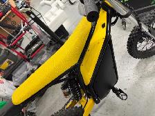 Heybike Villain E-Dirt Bike — Open Box, Yellow (Peterborough) - Photo 3