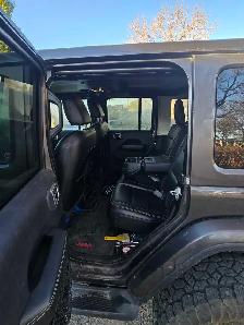 2020 Jeep Wrangler Sahara - Photo 7