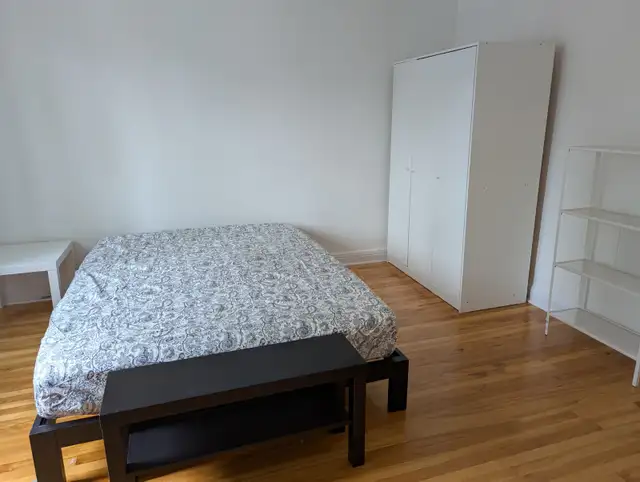 furnished room available in  cote-des-neiges