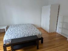 furnished room available in  cote-des-neiges