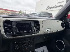 2018 Volkswagen Beetle Convertible 2.0T S - Photo 16
