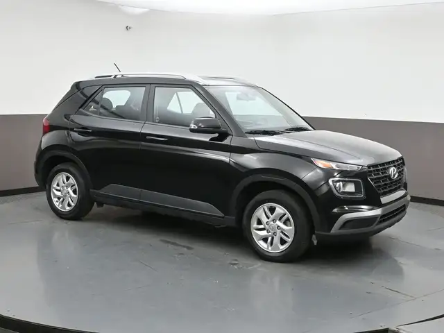 2024 Hyundai Venue Preferred Heated Seats/Wheel, Apple/Android,