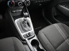 2024 Hyundai Venue Preferred Heated Seats/Wheel, Apple/Android, - Photo 9
