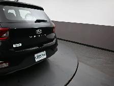 2024 Hyundai Venue Preferred Heated Seats/Wheel, Apple/Android, - Photo 17