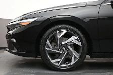 2024 Hyundai Elantra LUXURY Leather, Sunroof, Heated Seats/Wheel - Photo 4