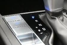 2024 Hyundai Elantra LUXURY Leather, Sunroof, Heated Seats/Wheel - Photo 9