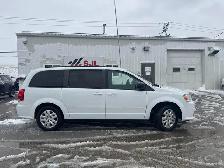 2017 Dodge Grand Caravan SE - Photo 2