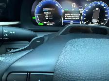 2025 Toyota Crown Signia Limited AWD, ADVANCE TECHNOLOGY PACKAGE - Photo 17