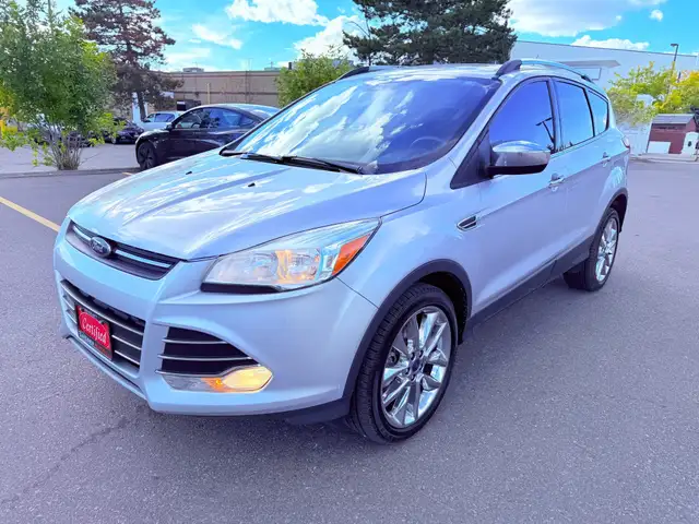 2016 Ford Escape Titanium 4dr 4x4 Automatic