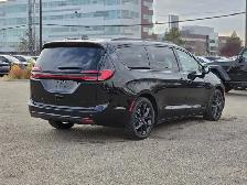 2027 Chrysler Pacifica Limited - Photo 7