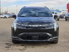 2027 Chrysler Pacifica Limited - Photo 10