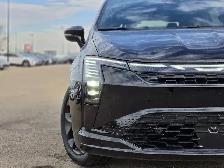2027 Chrysler Pacifica Limited - Photo 11
