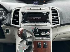 2010 Toyota Venza AWD :Backup Cam, Sunroof, Bluetooth - Photo 10