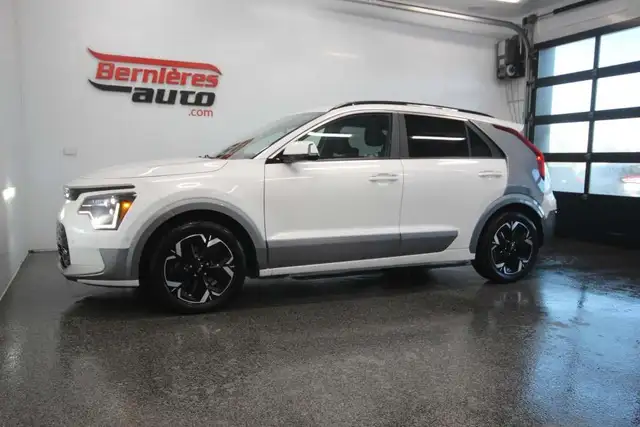 2023 Kia Niro EV / LIMITED