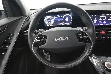 2023 Kia Niro EV / LIMITED - Photo 18
