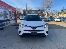 2017 Toyota RAV4 LE - Photo 3