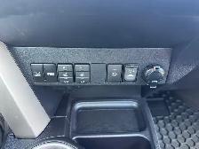2017 Toyota RAV4 LE - Photo 17