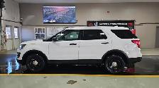 2017 Ford Explorer - Photo 2