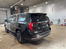 2025 GMC Yukon XL - Photo 4