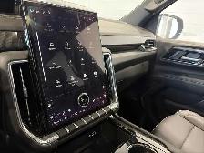 2025 GMC Yukon XL - Photo 23