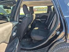 2017 Jeep Cherokee - Photo 14