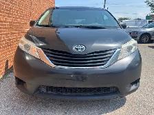 2013 Toyota Sienna 5dr V6 LE 7-Pass FWD Mobility - Photo 2