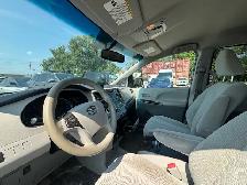 2013 Toyota Sienna 5dr V6 LE 7-Pass FWD Mobility - Photo 11