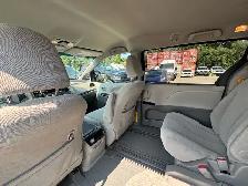 2013 Toyota Sienna 5dr V6 LE 7-Pass FWD Mobility - Photo 32