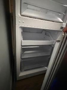 3yr old Used Fridge works great - Photo 2
