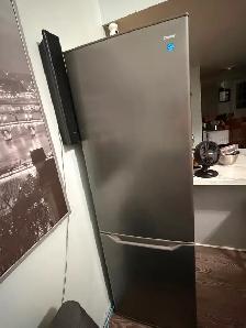 3yr old Used Fridge works great - Photo 4