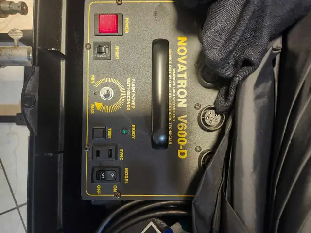 Novatron V600-D Flash Power Unit