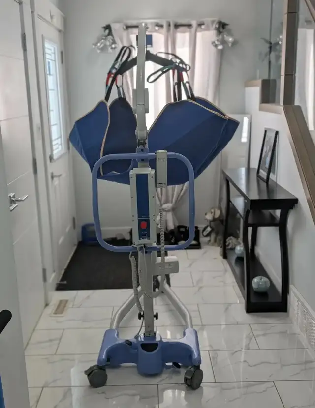 Hoyer Advance-E 340 Folding Portable Electric Patient Lift(2023)